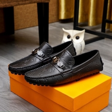 Louis Vuitton Low Shoes